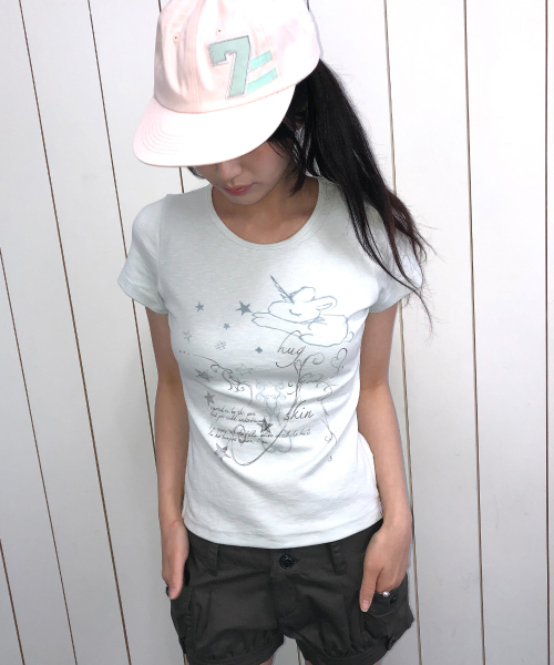 HUG YOUR SKIN(ハグユアスキン)の「ユニコーンドローイングTシャツ (ブルー)(Tシャツ/カットソー・レディース・その他・FREE)」の3枚目の写真