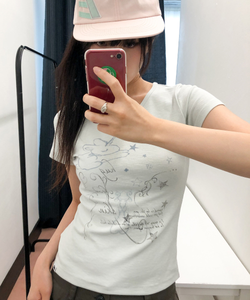 HUG YOUR SKIN(ハグユアスキン)の「ユニコーンドローイングTシャツ (ブルー)(Tシャツ/カットソー・レディース・その他・FREE)」の4枚目の写真