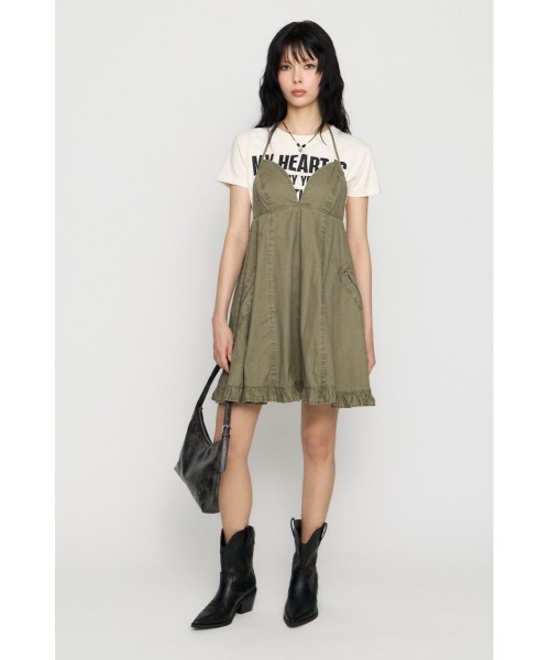 LAGUA GEM(ラグアジェム)の「COTTON ZIP HALTER NECK ワンピース(ワンピース・レディース・カーキ/ピンク/チャコールグレー・SMALL/MEDIUM)」の18枚目の写真