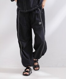 ◆【umbro/アンブロ】シアーナイロンカーブシルエットイージパンツ