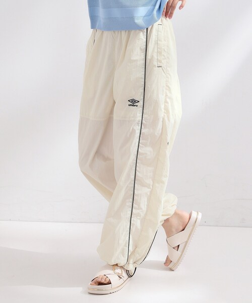 UMBRO(アンブロ)の「◆【umbro/アンブロ】シアーナイロンカーブシルエットイージパンツ(その他パンツ・レディース・ブラック/アイボリー・99)」の7枚目の写真