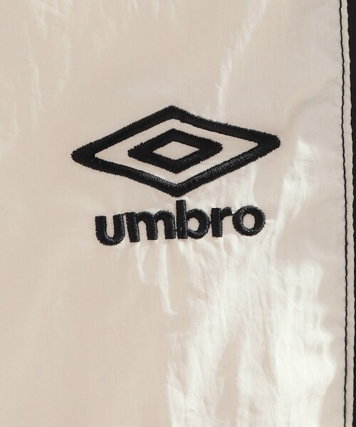UMBRO(アンブロ)の「◆【umbro/アンブロ】シアーナイロンカーブシルエットイージパンツ(その他パンツ・レディース・ブラック/アイボリー・99)」の13枚目の写真