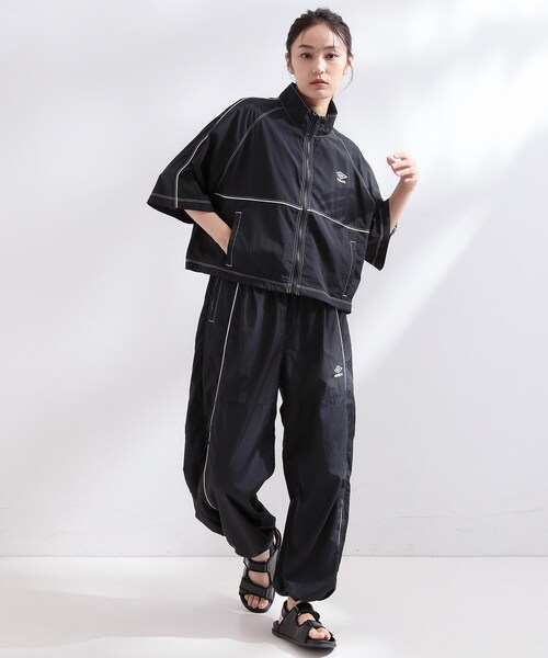 UMBRO(アンブロ)の「◆【umbro/アンブロ】シアーナイロンカーブシルエットイージパンツ(その他パンツ・レディース・ブラック/アイボリー・99)」の19枚目の写真