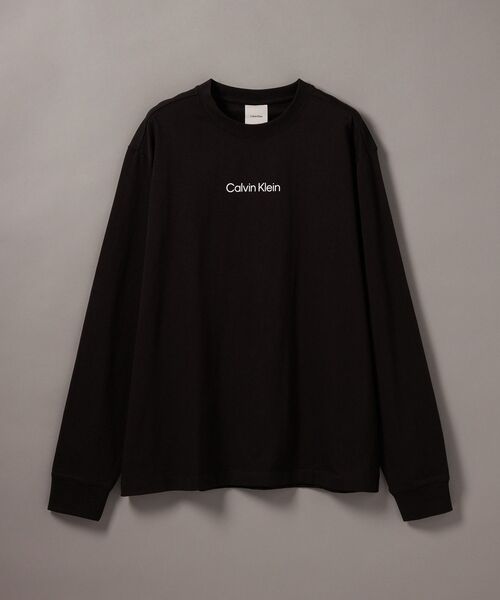Calvin Klein(カルバン・クライン)の「Tシャツ - ロングスリーブリラックススタンダードロゴクルーネックTシャツR(Tシャツ/カットソー・メンズ・ブラック/ホワイト・M/L/XL/S)」の12枚目の写真