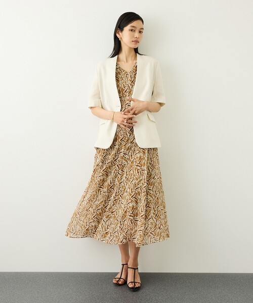 ROPE'（ロペ）の「【DEVEAUX(デヴォー)】プリントフレアワンピース（ワンピース・レディース・イエロー系その他3/ブラック系その他・FREE）」の4枚目の写真