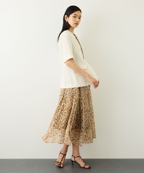 ROPE'（ロペ）の「【DEVEAUX(デヴォー)】プリントフレアワンピース（ワンピース・レディース・イエロー系その他3/ブラック系その他・FREE）」の3枚目の写真