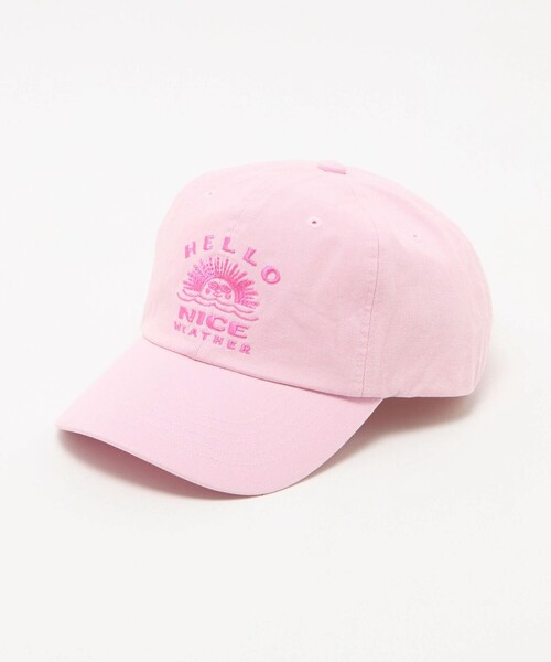 NICE WEATHER(ナイスウェザー)の「【別注】<HELLO SUNRISE> ロゴ ベースボールキャップ(キャップ・メンズ・ベージュ/ライトピンク/ダークグレー・FREE)」の1枚目の写真
