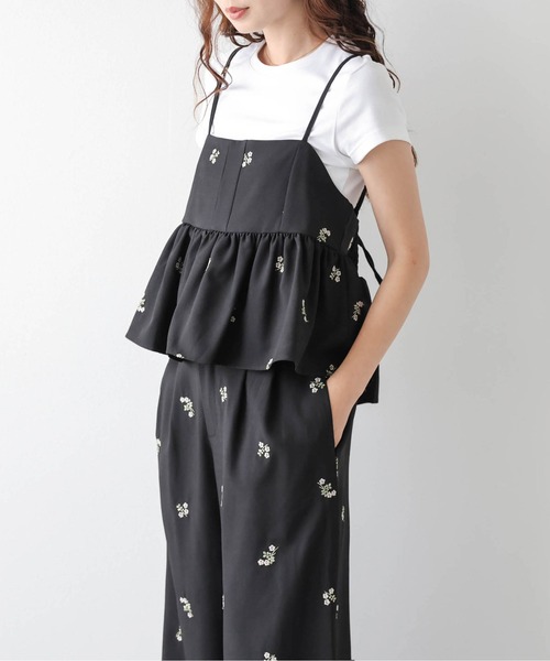 AMELY（エミリー）の「選べる2TYPE 小花柄 刺繍 セットアップ（セットアップ・レディース・ブラック系その他/ブラック/ベージュ/グレー系その他/ベージュ系その他/グレー・M/L）」の7枚目の写真