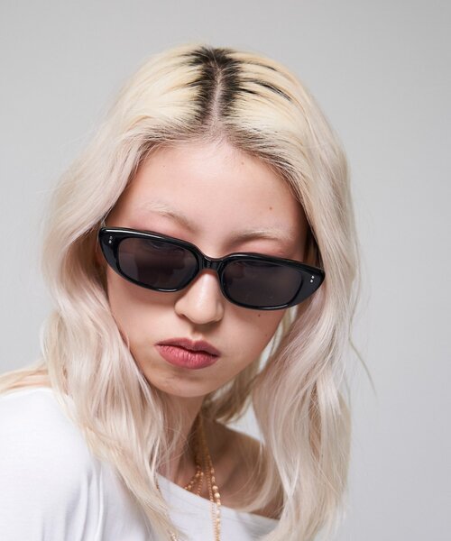 WHO'S WHO gallery(フーズフーギャラリー)の「スタッズキャッツアイサングラス(サングラス・レディース・ブラック/ブラウン・FREE)」の5枚目の写真