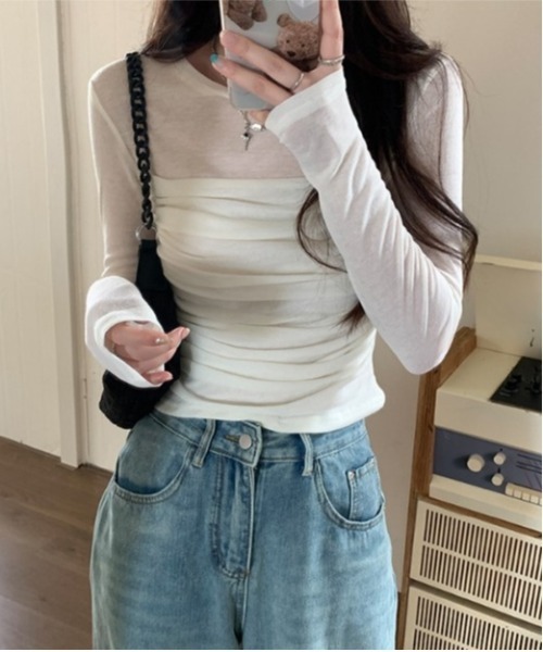 Vini(ヴィニ)の「デコルテシアーギャザータイトカットソー(Tシャツ/カットソー・レディース・ホワイト・MEDIUM)」の5枚目の写真