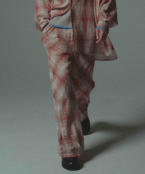 amok(アモク)の「CRASH CHECK PANTS(その他パンツ・メンズ・ブラック/レッド・M/L/S)」の2枚目の写真