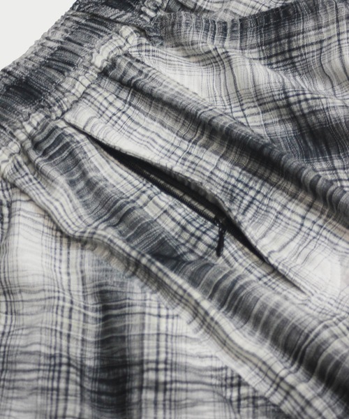 amok(アモク)の「CRASH CHECK PANTS(その他パンツ・メンズ・ブラック/レッド・M/L/S)」の10枚目の写真