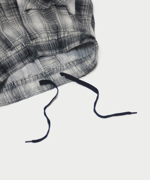 amok(アモク)の「CRASH CHECK PANTS(その他パンツ・メンズ・ブラック/レッド・M/L/S)」の9枚目の写真