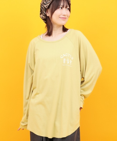 チチカカ(チチカカ)の「Orale! カクタスプリントロングTシャツ(Tシャツ/カットソー・レディース・チャコールグレー/ホワイト/ライトグリーン・FREE)」の3枚目の写真