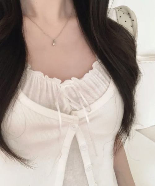VIVID LADY(ビビッドレディー)の「フェイクレイヤード カーディガン風 プルオーバー半袖トップス(Tシャツ/カットソー・レディース・ライトブルー/グレー/ブラック/アイボリー・FREE)」の7枚目の写真