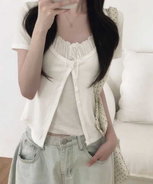 VIVID LADY(ビビッドレディー)の「フェイクレイヤード カーディガン風 プルオーバー半袖トップス(Tシャツ/カットソー・レディース・ライトブルー/グレー/ブラック/アイボリー・FREE)」の5枚目の写真