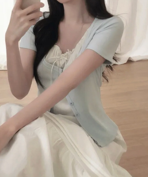 VIVID LADY(ビビッドレディー)の「フェイクレイヤード カーディガン風 プルオーバー半袖トップス(Tシャツ/カットソー・レディース・ライトブルー/グレー/ブラック/アイボリー・FREE)」の11枚目の写真