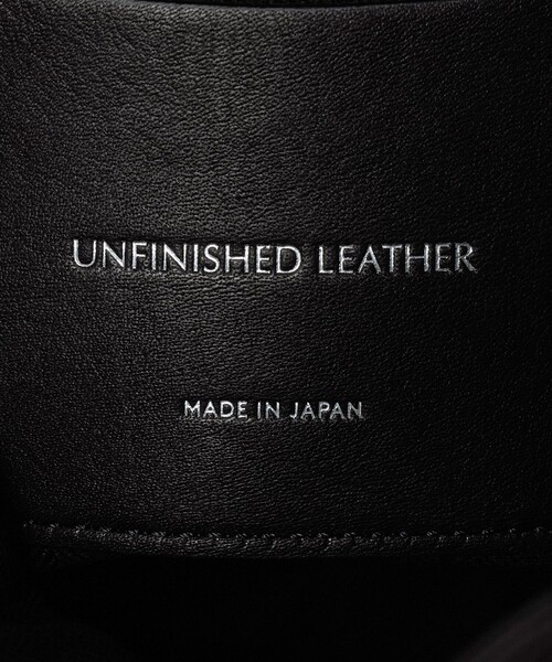 UNITED ARROWS(ユナイテッドアローズ)の「UNFINISHED LEATHER/アンフィニッシュドレザー 巾着ショルダーバッグ(ショルダーバッグ・メンズ・ブラック・FREE)」の9枚目の写真