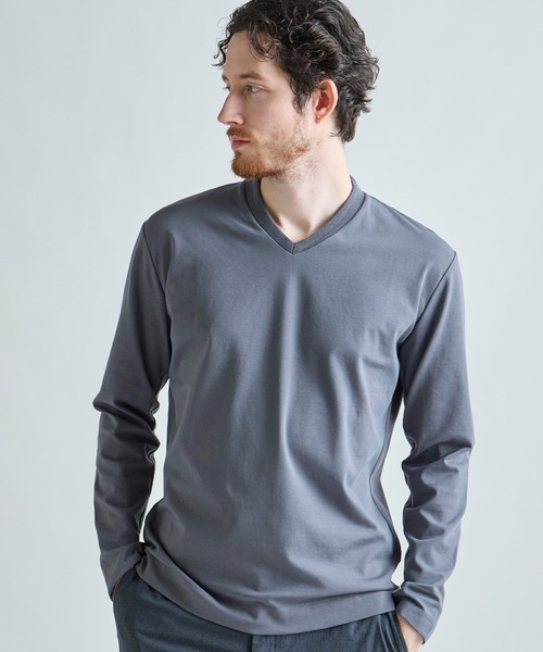 MEN'S BIGI（メンズビギ）の「アクティブテーラー シルケットスムース VネックロングTシャツ［シルケット加工/抗菌防臭/帯電防止］（Tシャツ/カットソー・メンズ・ホワイト/ブラック/グレー・01/02/03/04/05）」の3枚目の写真