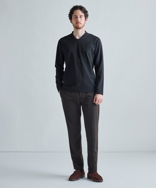 MEN'S BIGI（メンズビギ）の「アクティブテーラー シルケットスムース VネックロングTシャツ［シルケット加工/抗菌防臭/帯電防止］（Tシャツ/カットソー・メンズ・ホワイト/ブラック/グレー・01/02/03/04/05）」の11枚目の写真