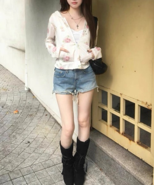 Vipoa（ヴィポア）の「Floral Pointelle Hoodie（パーカー・レディース・ホワイト系その他・FREE）」の10枚目の写真