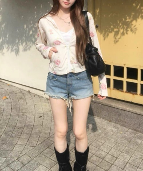 Vipoa（ヴィポア）の「Floral Pointelle Hoodie（パーカー・レディース・ホワイト系その他・FREE）」の9枚目の写真