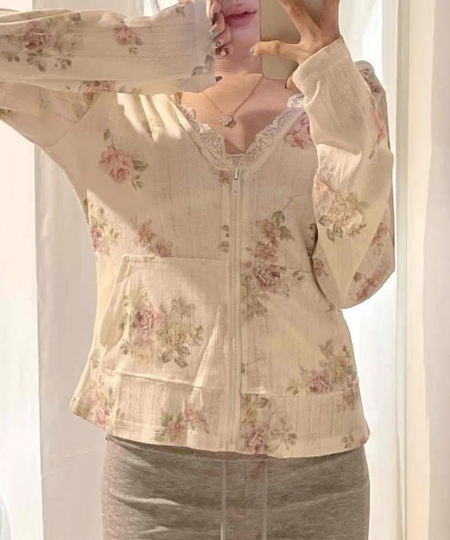 Vipoa（ヴィポア）の「Floral Pointelle Hoodie（パーカー・レディース・ホワイト系その他・FREE）」の16枚目の写真