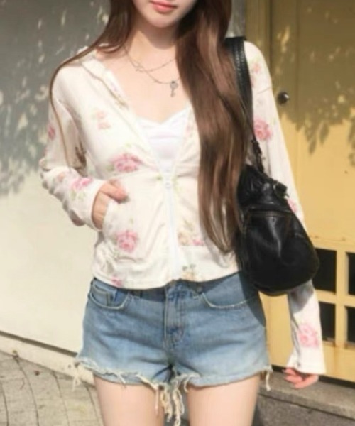 Vipoa（ヴィポア）の「Floral Pointelle Hoodie（パーカー・レディース・ホワイト系その他・FREE）」の7枚目の写真