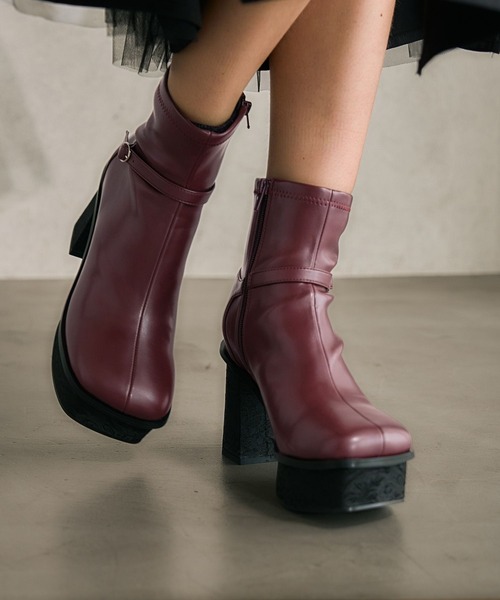 HARE（ハレ）の「ガラソールチャンキーブーツ(HARE)（ブーツ・レディース・ブラック/レッド/グレー・MEDIUM/LARGE/SMALL/X-LARGE）」の14枚目の写真