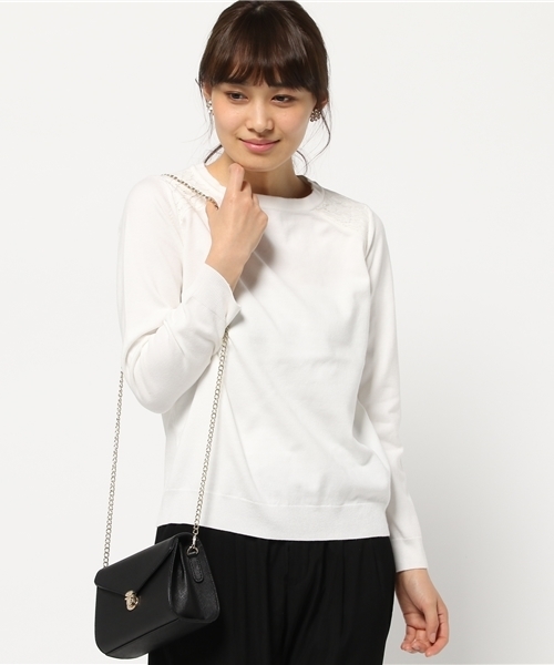 NATURAL BEAUTY BASIC(ナチュラルビューティーベーシック)の「ショルダーパネルレースニット(ニット/セーター・レディース・ホワイト系その他/ピンク/グレー・MEDIUM)」の2枚目の写真