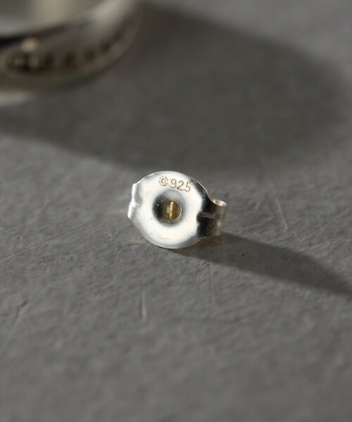 ear PAPILLONNER(イアパピヨネ)の「《スターリングシルバー使用》柄入りミニフープピアス(ピアス(両耳用)・レディース・シルバー系その他4・FREE)」の7枚目の写真