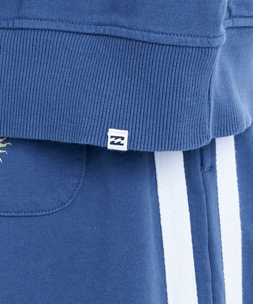 BILLABONG（ビラボン）の「BILLABONG ウィメンズ SURF CAMP HERITAGE CREW トレーナー 【2026年秋冬モデル】/ビラボンショート丈スウェット(セットアップ可能)（スウェット・レディース・ブルー系その他/エメラルド/イエロー系その他・LARGE/MEDIUM）」の12枚目の写真