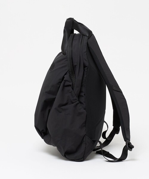 THE NORTH FACE(ザノースフェイス)の「<THE NORTH FACE>フィーカスパック/リュック(バックパック/リュック・レディース・ブラック/ライトグレー・FREE)」の6枚目の写真