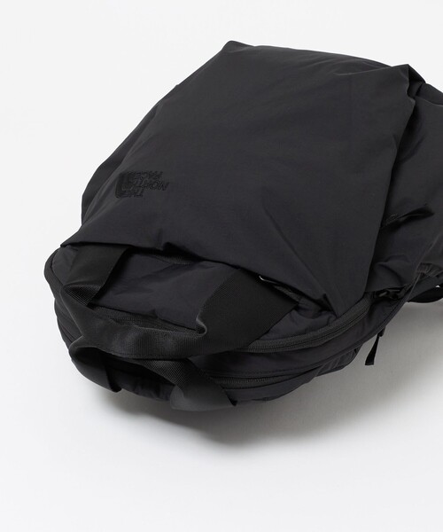 THE NORTH FACE(ザノースフェイス)の「<THE NORTH FACE>フィーカスパック/リュック(バックパック/リュック・レディース・ブラック/ライトグレー・FREE)」の9枚目の写真