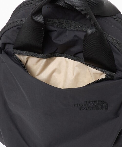 THE NORTH FACE(ザノースフェイス)の「<THE NORTH FACE>フィーカスパック/リュック(バックパック/リュック・レディース・ブラック/ライトグレー・FREE)」の15枚目の写真