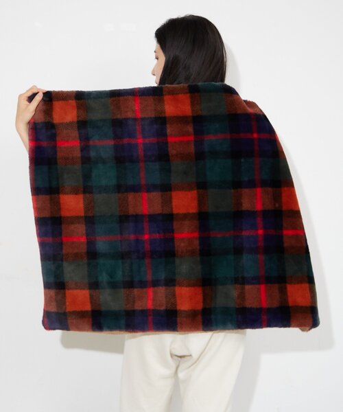 BIRTHDAY BAR(バースデイバー)の「チェックファーブランケット(ブランケット・レディース・レッド/ネイビー/イエロー・0)」の1枚目の写真