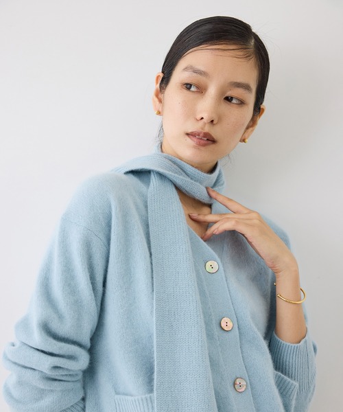 ROPE'（ロペ）の「フォックスカシミヤポケット付きVネックカーディガン（カーディガン/ボレロ・レディース・ベージュ/サックスブルー/ブラウン/ネイビー・38）」の4枚目の写真