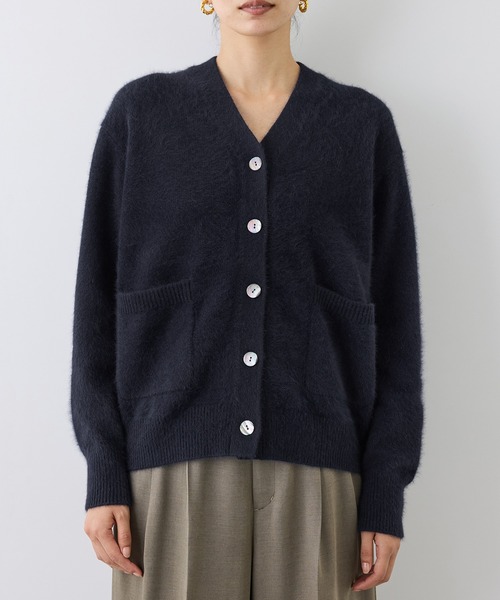 ROPE'（ロペ）の「フォックスカシミヤポケット付きVネックカーディガン（カーディガン/ボレロ・レディース・ベージュ/サックスブルー/ブラウン/ネイビー・38）」の13枚目の写真