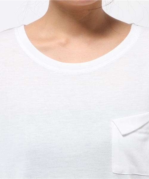 IEDIT（イディット）の「ブルーブラックプラネット定番にしたい大人ゆるシルエットのニュアンスホワイトトップス　　　（Tシャツ/カットソー・レディース・ホワイト/ホワイト系その他・LARGE/SMALL/X-LARGE/MEDIUM/XX-LARGE）」の6枚目の写真