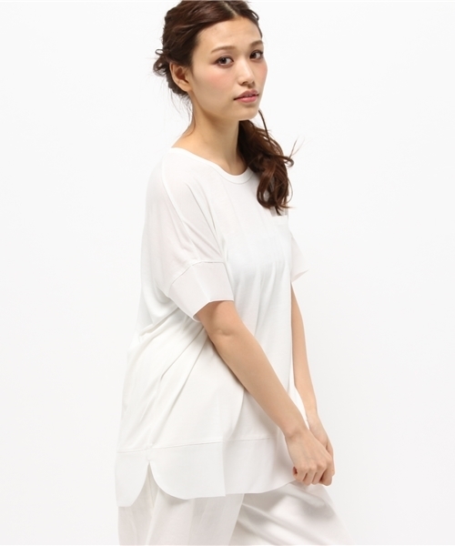 IEDIT（イディット）の「ブルーブラックプラネット定番にしたい大人ゆるシルエットのニュアンスホワイトトップス　　　（Tシャツ/カットソー・レディース・ホワイト/ホワイト系その他・LARGE/SMALL/X-LARGE/MEDIUM/XX-LARGE）」の7枚目の写真