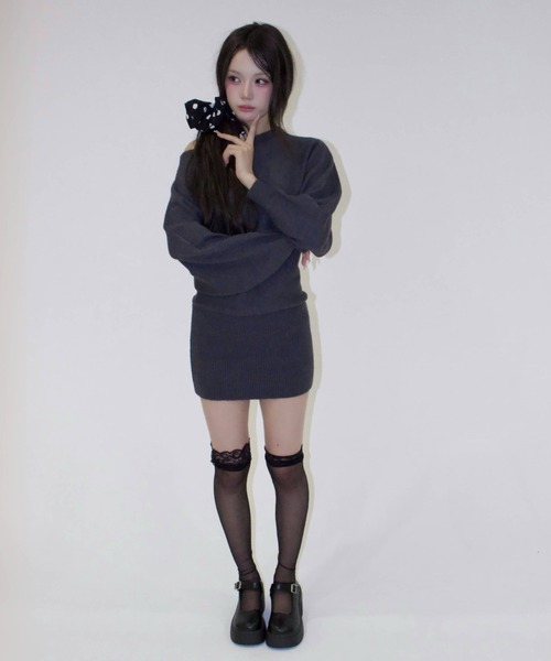 REINE NOIRE(レーヌノワール)の「Slouchy Mood Knit / スラウチー ムード ニット(ワンピース・レディース・グレー・FREE)」の4枚目の写真