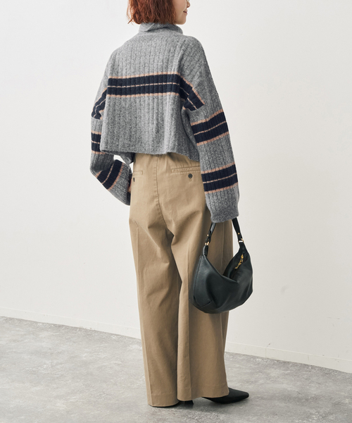Spick & Span（スピックアンドスパン）の「マルチボーダーハイネックプルオーバー（ニット/セーター・レディース・ネイビー/チャコールグレー・FREE）」の9枚目の写真