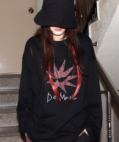 DEMARC(ドゥマーク)の「BOMB-STAR グラフィック長袖Tシャツ ブラック(Tシャツ/カットソー・レディース・その他・MEDIUM/LARGE)」の3枚目の写真