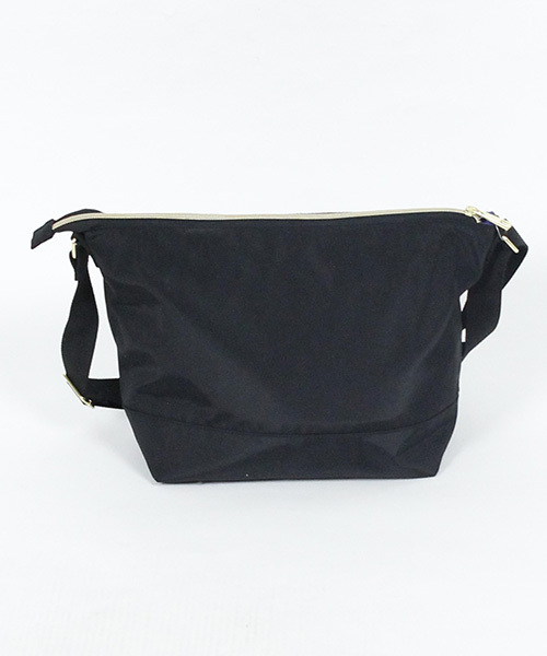 LuuNa（ルーナ）の「軽量 ナイロン ミニ ショルダー（ショルダーバッグ・レディース・ブラック/ネイビー/ライトグレー/グリーン/ライトピンク/グレイッシュブルー・FREE）」の8枚目の写真