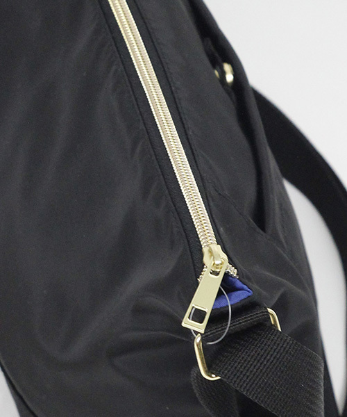 LuuNa（ルーナ）の「軽量 ナイロン ミニ ショルダー（ショルダーバッグ・レディース・ブラック/ネイビー/ライトグレー/グリーン/ライトピンク/グレイッシュブルー・FREE）」の9枚目の写真