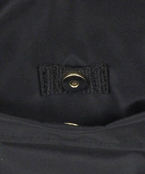 LuuNa（ルーナ）の「軽量 ナイロン ミニ ショルダー（ショルダーバッグ・レディース・ブラック/ネイビー/ライトグレー/グリーン/ライトピンク/グレイッシュブルー・FREE）」の10枚目の写真