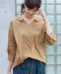 Live in comfort（リブインコンフォート）の「リブ　イン　コンフォート　ゆるシルエットできゃしゃ見せ　フロントインしているみたいなこなれスキッパー風プルオーバーシャツ（シャツ/ブラウス・レディース）」