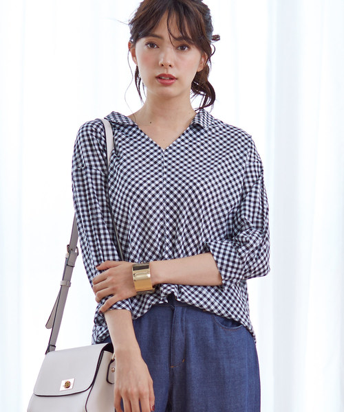 Live in comfort（リブインコンフォート）の「リブ　イン　コンフォート　ゆるシルエットできゃしゃ見せ　フロントインしているみたいなこなれスキッパー風プルオーバーシャツ（シャツ/ブラウス・レディース・ストライプ/チェック/ホワイト/ネイビー/カーキ/キャメル/ミント/ベージュ/ブルー系その他/インディゴブルー/ラベンダー/ピンク・XX-LARGE/X-LARGE/SMALL/LARGE/MEDIUM/ONE SIZE）」の12枚目の写真