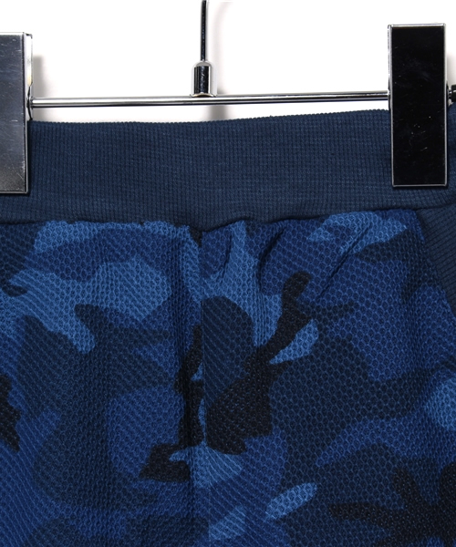 VENCEEXCHANGE（ヴァンスエクスチェンジ）の「kids 鹿の子ショーツ カモフラ総プリント            （その他パンツ・キッズ・ブラック/ネイビー・130cm/140cm/150cm/120cm）」の4枚目の写真