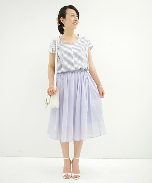 IEDIT（イディット）の「ララ・ステラ　ふんわりと風をはらむミモレ丈ギャザースカート（スカート・レディース・カーキ/ベージュ/パープル・SMALL/LARGE/MEDIUM/X-LARGE/XX-LARGE）」の16枚目の写真